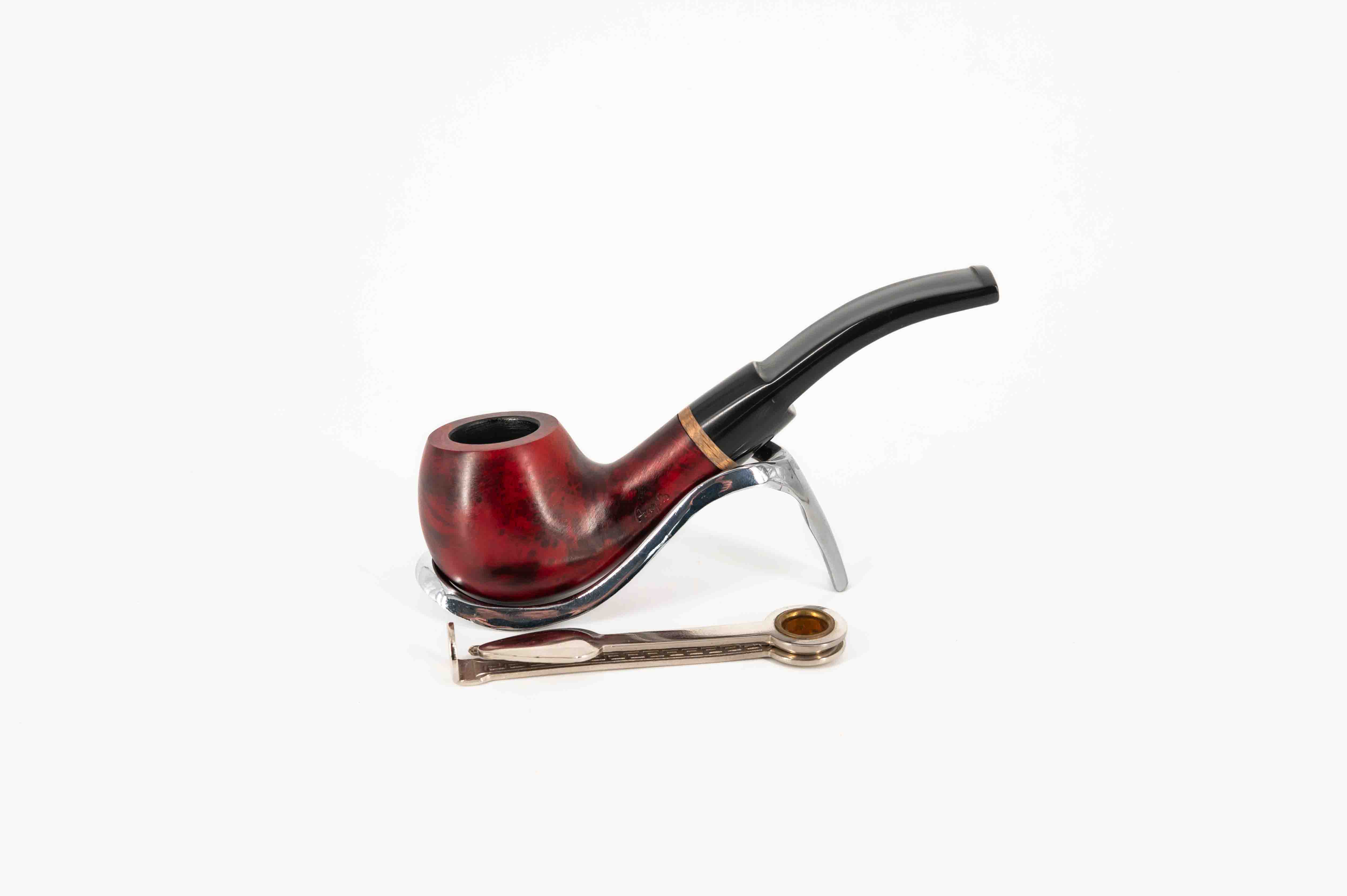 Angelo Midi Apple hangagyökér pipa, rubinvörös, 9 mm filteres, hajlított, nyerges